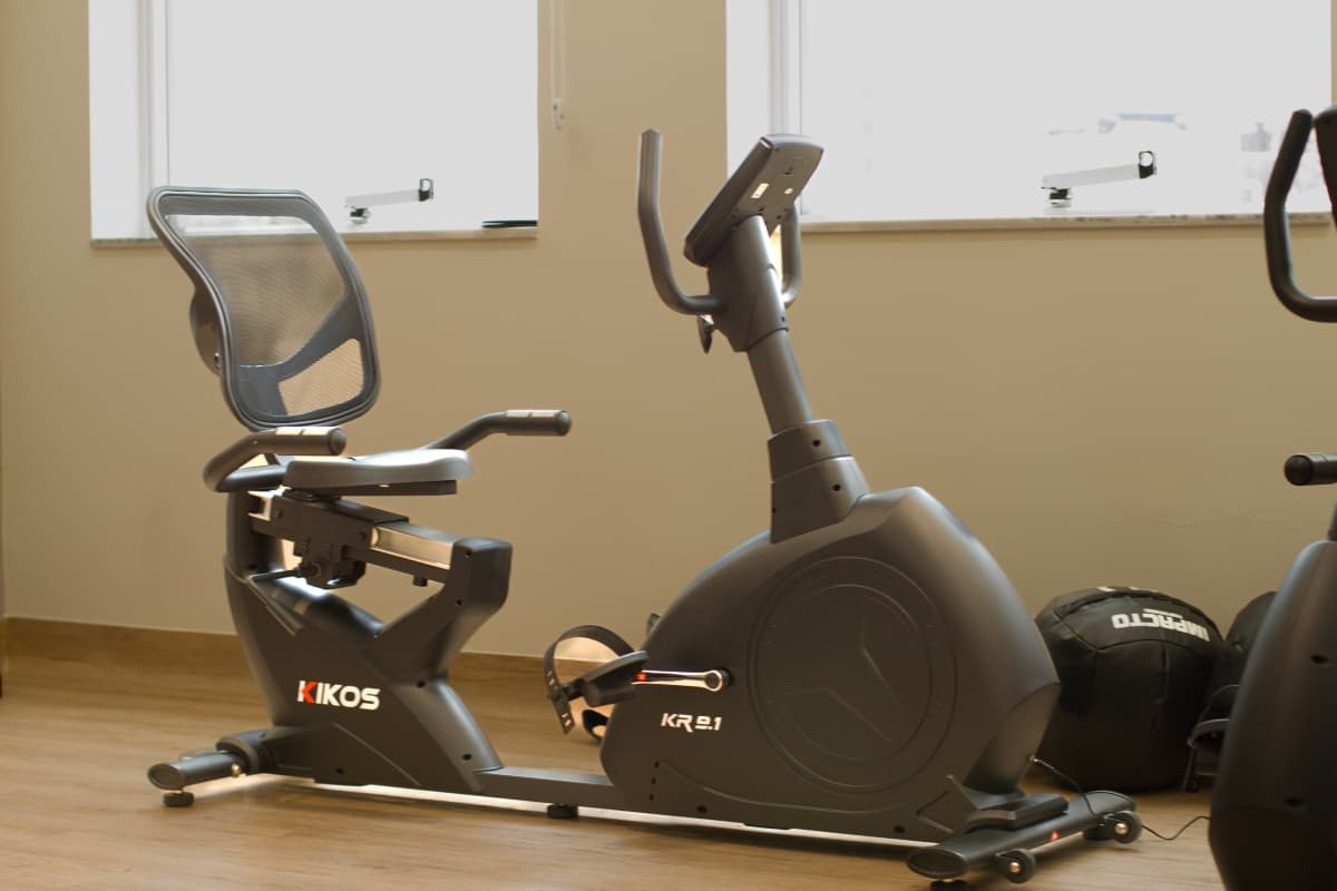 Bicicleta horizontal usada nas sessões de condicionamento